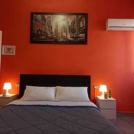 Adriatic Room 50 M Dalla Stazione Ferroviaria Di Ciampino E Dalla Navetta Aeroportuale Kültér fotó