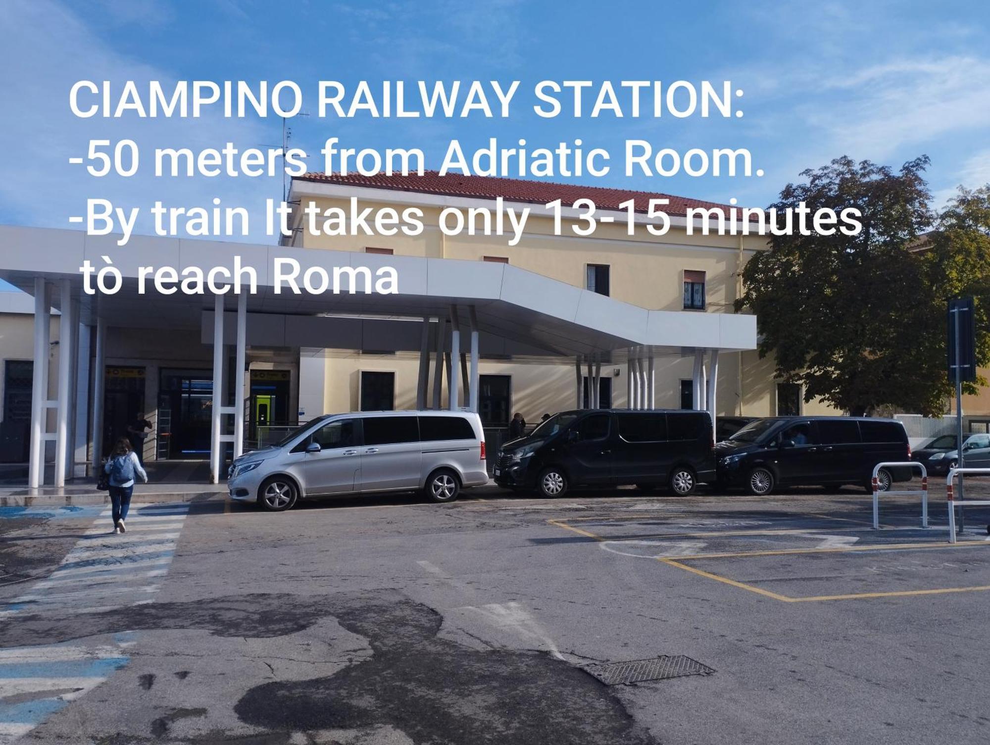 Adriatic Room 50 M Dalla Stazione Ferroviaria Di Ciampino E Dalla Navetta Aeroportuale Kültér fotó